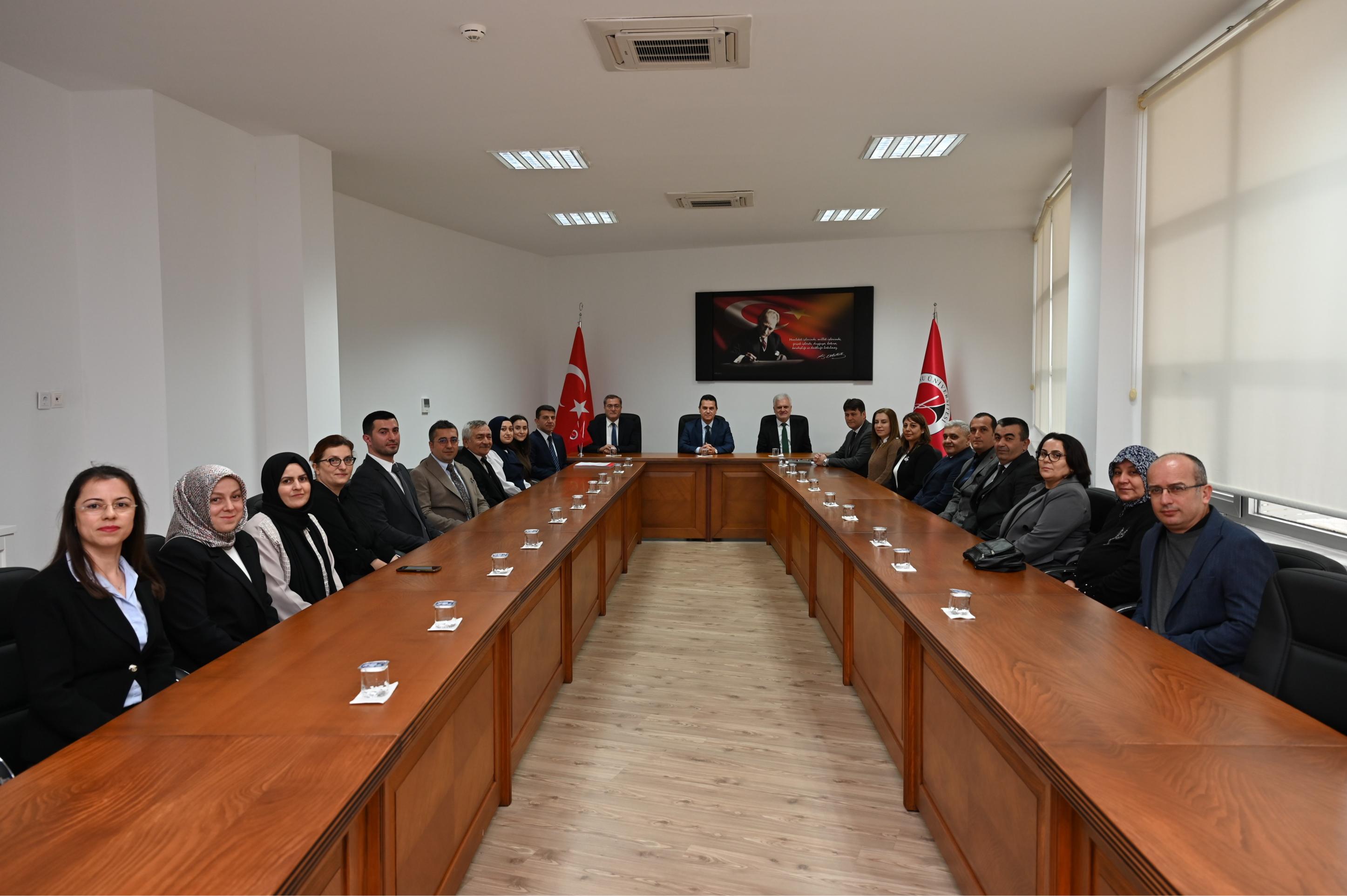 Üstün Başarı Gösteren İdari Personel Ödül Töreni